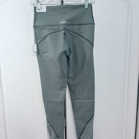 Aerie Woman's M Olive Green Hi Rise Leggings - Picture 2 of 4